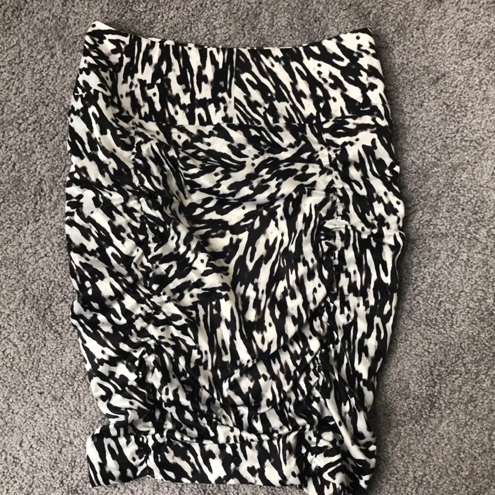 Body by Victoria Leopard print pencil skirt